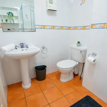 21 - 2 Bed By Shortstays * Galway