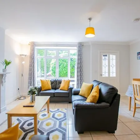 21 - 2 Bed By Shortstays * Galway